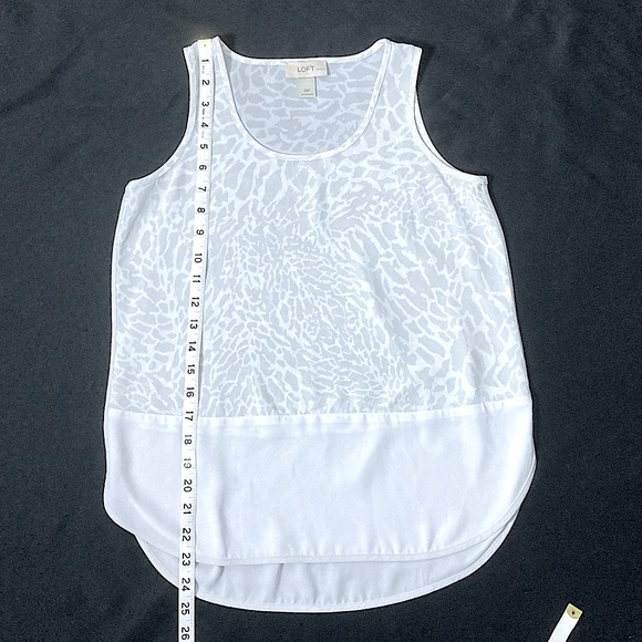 LOFT White Patterned Tank Top - Picture 4 of 5